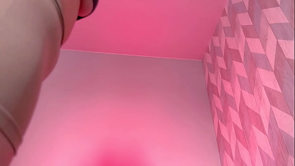 Ass worship &mdash; leggings big ass oil close up