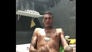 Fui pego batendo uma escondido