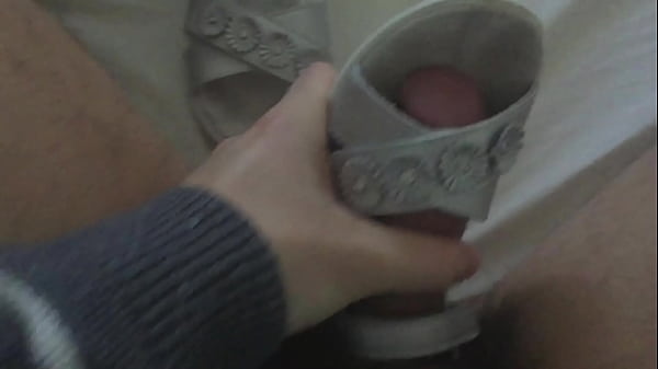 Playing with wellworn sandals