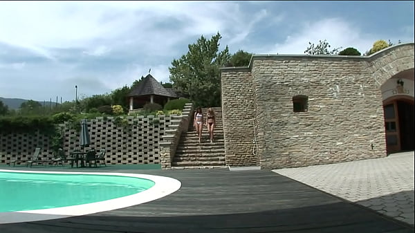 Nonton Horny Milf Maria Bellucci & Slutty Alexa Weix Share One Fat Cock Like Greedy Whores thumbnail