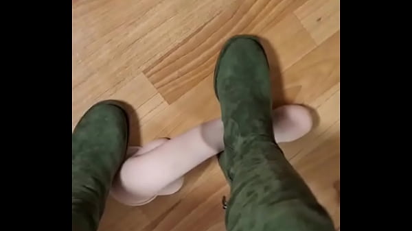 Do you want to play with elza kom 