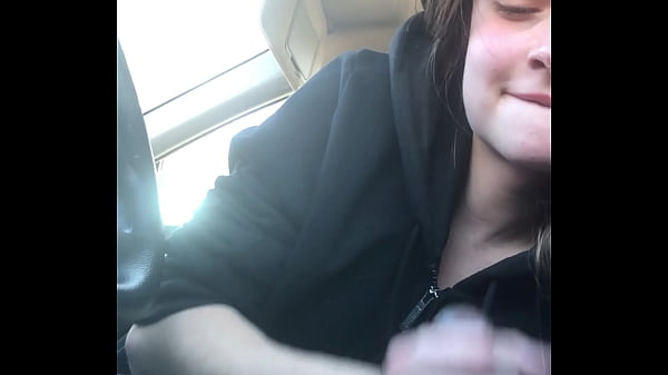 Play MP4 - Lesbian bestfriend gives me road head til drinks it