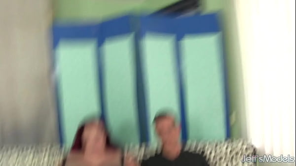 Nonton Huge Tittied Bbw Miss Ladycakes Bangs A Skinny Guy thumbnail