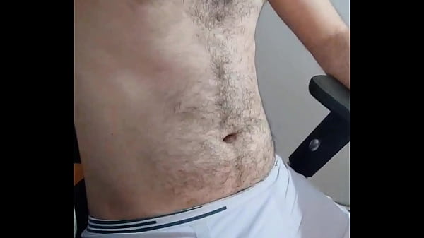 Pau na sunga marcando com tes&atilde;o 