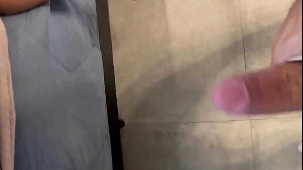 Arrombando o cuzinho de um f&atilde;. - Free 