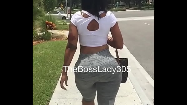 Play MP4 - &commat;Thebosslady305 Walking sexy af follow her now she available for hosting events