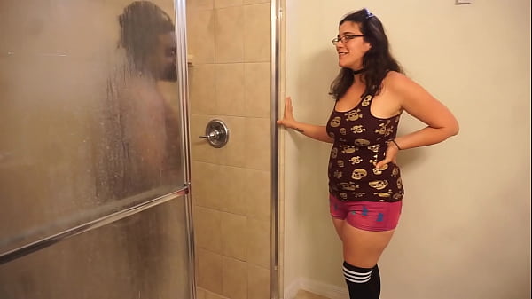 Cute White Slut Gets Wet Giving Bbc Shower Blowjob thumbnail