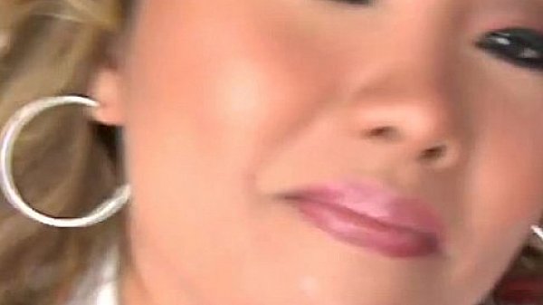 Nonton Lana Croft Sucks Cocks thumbnail