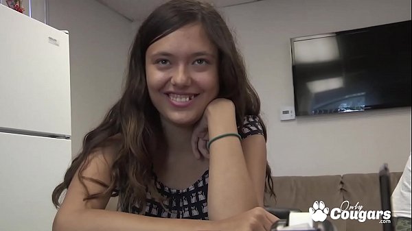 Play MP4 - Mia Grand Shoots Her First Porn Scene