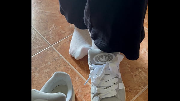 Je rentre &agrave; peine du boulot j&rsquo;ai fais cette vid&eacute;o pour les mecs qui rent