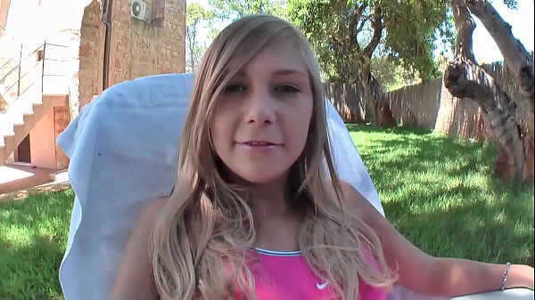 german teen turist makes_her first porn outdoor