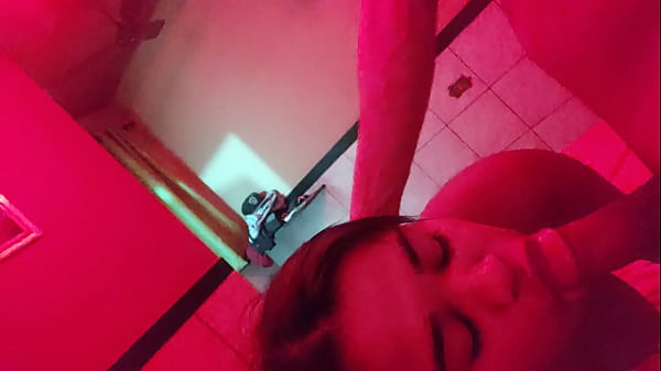 Novinha me mamando no hotel