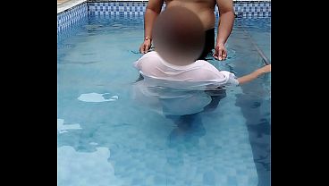 A Hot Couple'_s Risky Fun in the Swimming Pool.