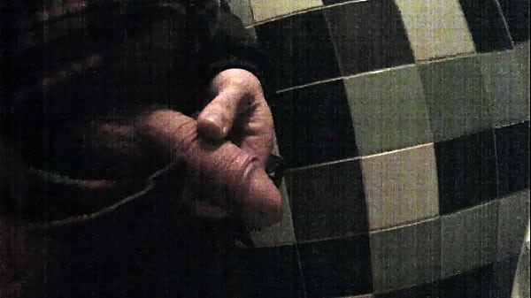 18yo boy pissing in public toilet 