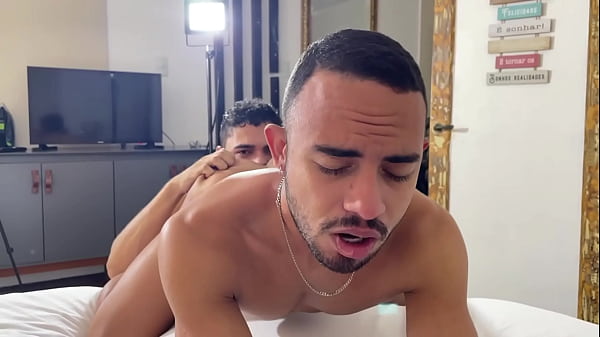 O Passivo Tava Fome De Rola E Leite - Assista Completo thumbnail
