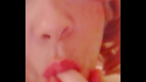 Nonton Tauntilizing Sexy Lips Licking. thumbnail