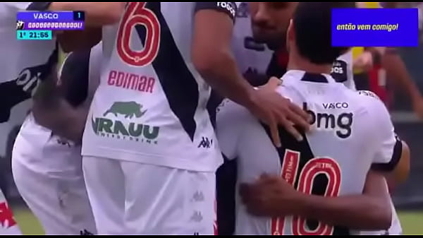 Pauzudo gozando em Bahiana ate ela gemer e falar pra ele arrombar ela todinha 