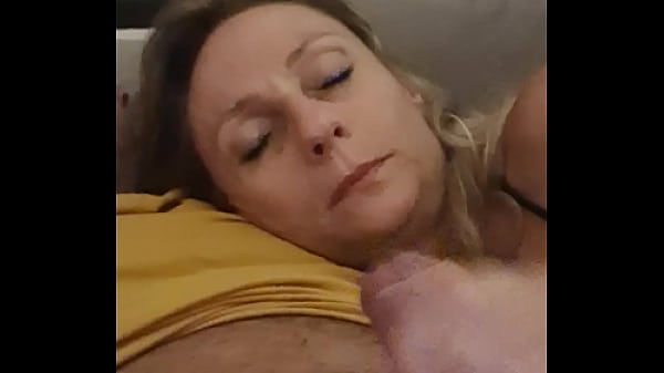 Play MP4 - Aline batendo uma para o Fl&aacute;vio antes de dormirem -