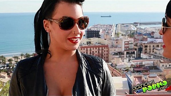 TIAS CON ROLLAZO. Jenny Hard tiene rollazo 