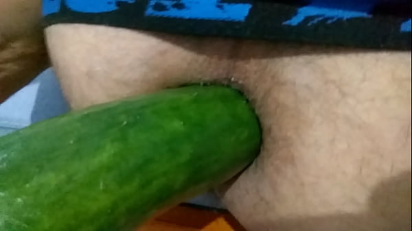 Play MP4 - Metendo pepino no cu