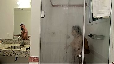 Comi A Gostosa Da Minha Cunhada No Banho thumbnail