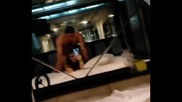 Play MP4 - teniendo sexo con un extra&ntilde;o