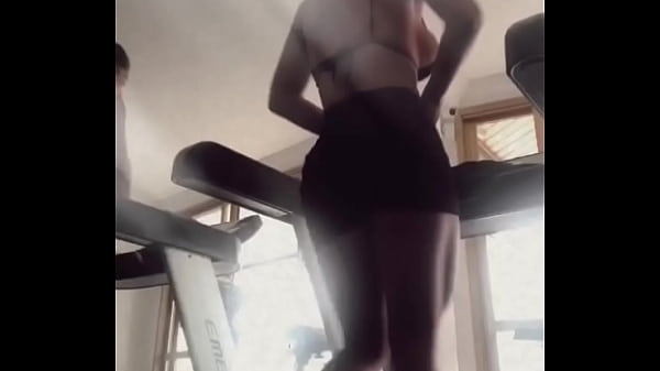 Play MP4 - Vanessinha Vailatti malhando pelada