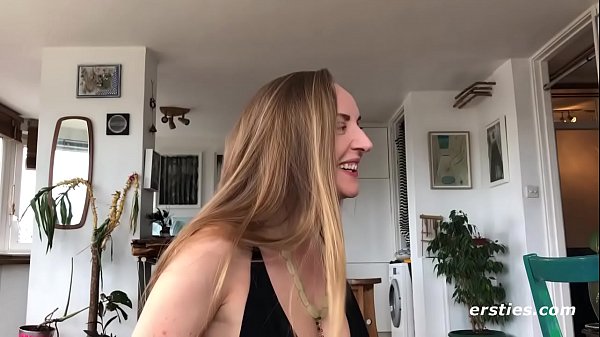 Amateur Sarah Has IntenseQuivering Solo Orgasm