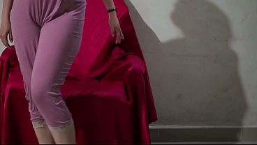 Indonésia Troca Roupa E Se Masturba Com Goela Profunda