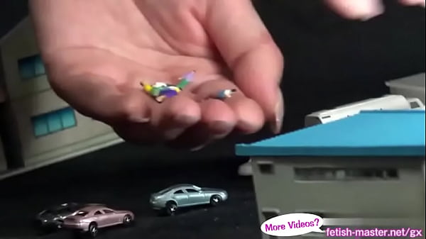 Play MP4 - Japanese Asian Giantess Vore Size Shrink Growth Fetish - More at fetish-master&period;net