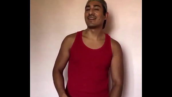 Play MP4 - Guapo macho mexicano masturbandose &lpar;LALO SANTOS&rpar;1