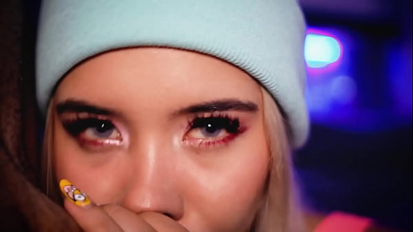 Sexy blonde webcamer demonstrates her ability to satisfy a hard cum filled cock 