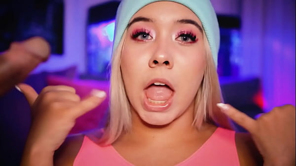 Prettygirl sucks a hard cock_for you