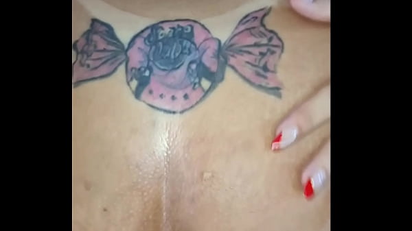 Deixei meu marido pirocudo comer minhas meia irm&atilde;s e entrei na putaria tamb&eacute;m