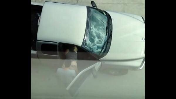 Outdoor_sex in the pickup