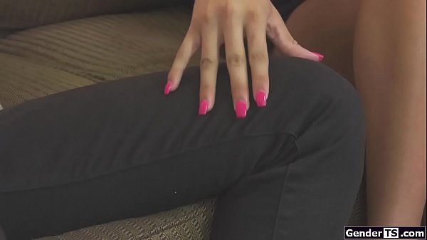 Play MP4 - Latina shemale Alisia Rae is cock sucked