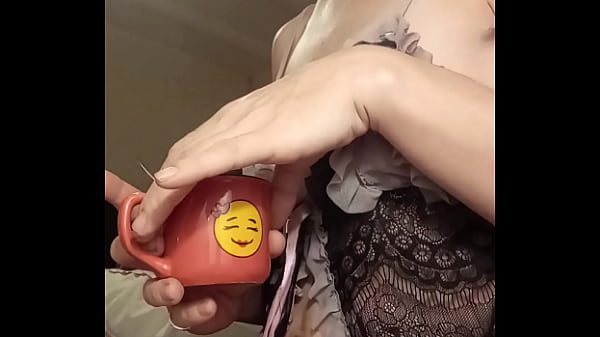 Bonjour mes coquins je vous offre le caf&eacute;