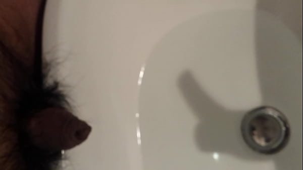 Nonton Cumming On Water thumbnail