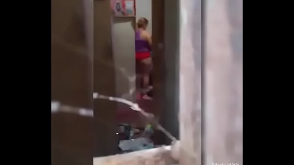 Espiando a mi vecinaparte 1