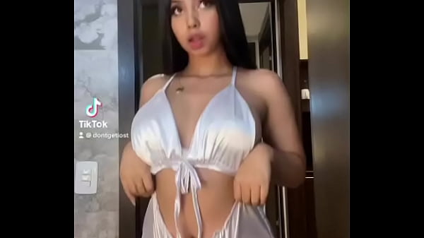 Nonton Silky Tan Woman thumbnail