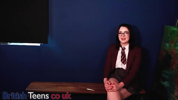 Nonton Hot Identical Step-sisters Tell You How To Wank Your Cock thumbnail