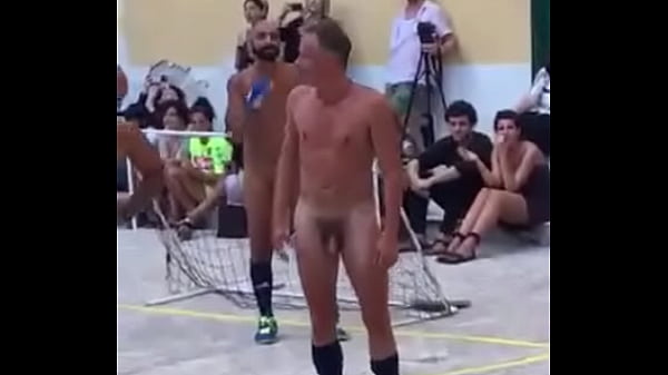 Play MP4 - Naked soccer