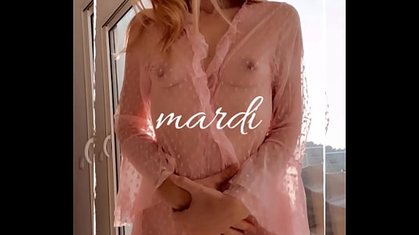 Nonton Je Vous Souhaite &agrave; Tous Une Tr&egrave;s Belle Journ&eacute;e Et Un Bon R&eacute;veillon thumbnail