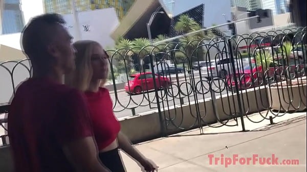 Walk_around at the Vegas strip, she showed her thong