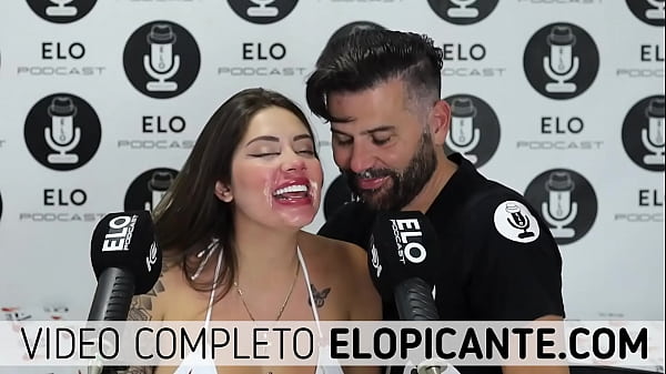 Play MP4 - SARA BLONDE CHUPA LA BANANA CON CREMA DE ELO PODCAST