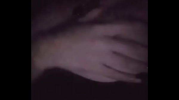 Chica sexy tocandose