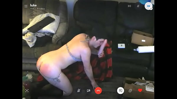 Play MP4 - sissy fag boy sucks big dildo in panties