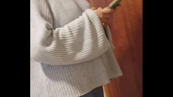 Esperando en el Hotel para nuestra sesi&oacute_n amatoria y ella le manda mensaje a su novio