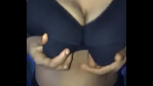 Play MP4 - Neighbor aunty show seducing me showing her tits