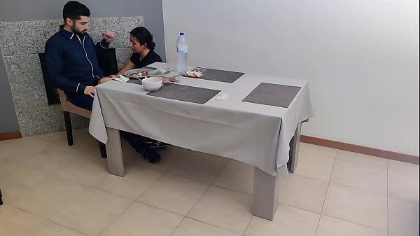 Waitress with creamy pussy gets an internal cumshot under the restaurant_table